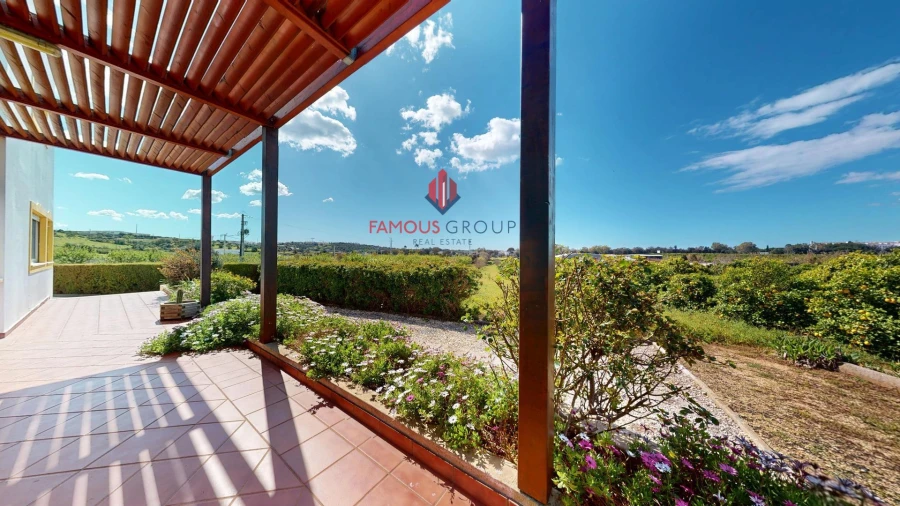 Moradia T7 para Venda em Alvor Foto 4