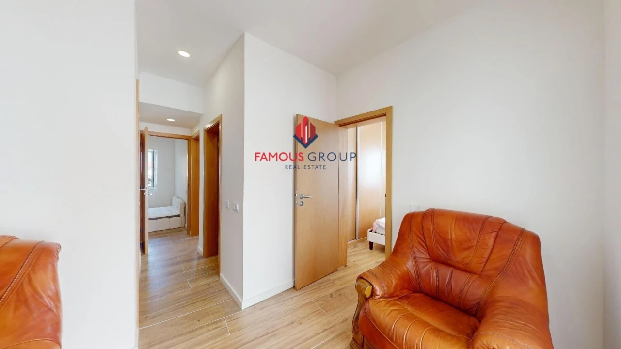 Moradia T4 para Venda em Mexilhoeira Grande Foto 12