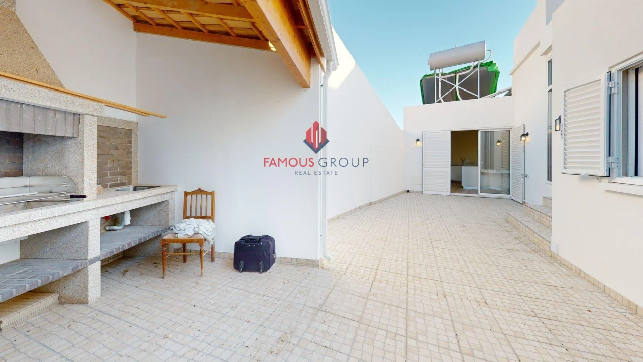 Moradia T4 para Venda em Mexilhoeira Grande Foto 2