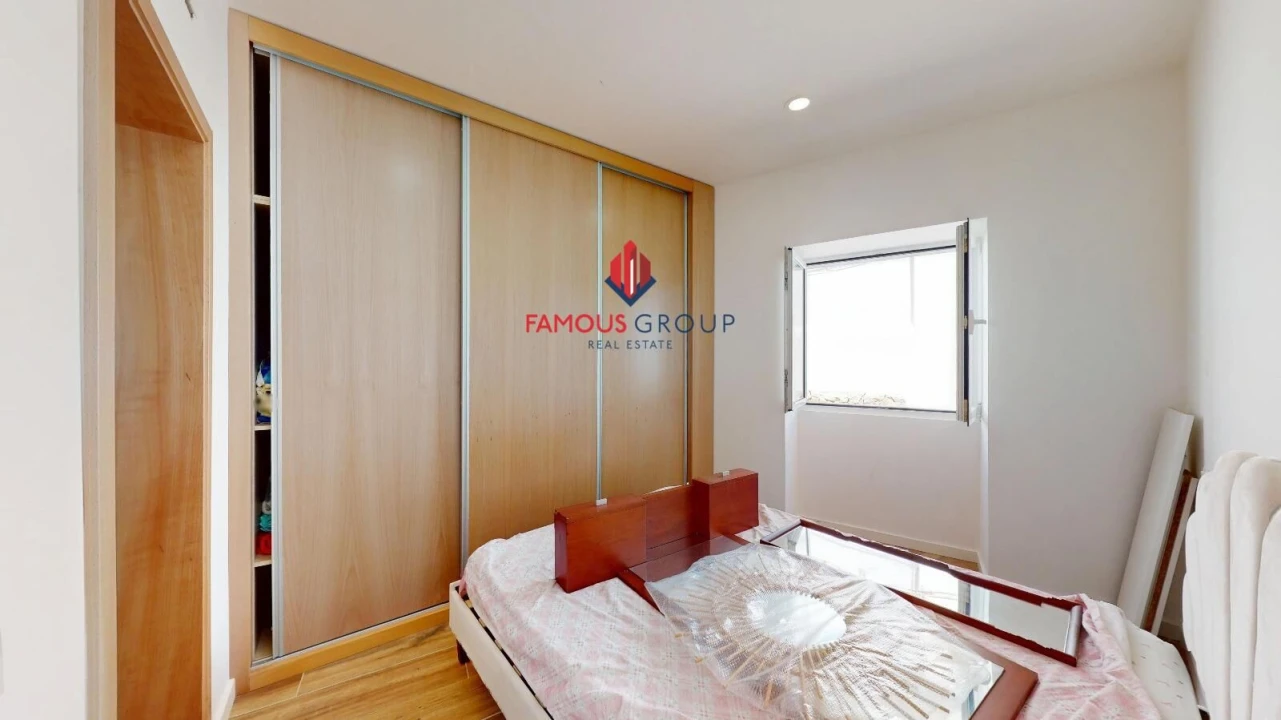 Moradia T4 para Venda em Mexilhoeira Grande Foto 27