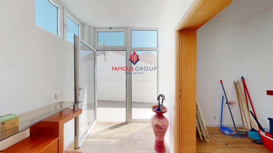 Moradia T4 para Venda em Mexilhoeira Grande Foto 11