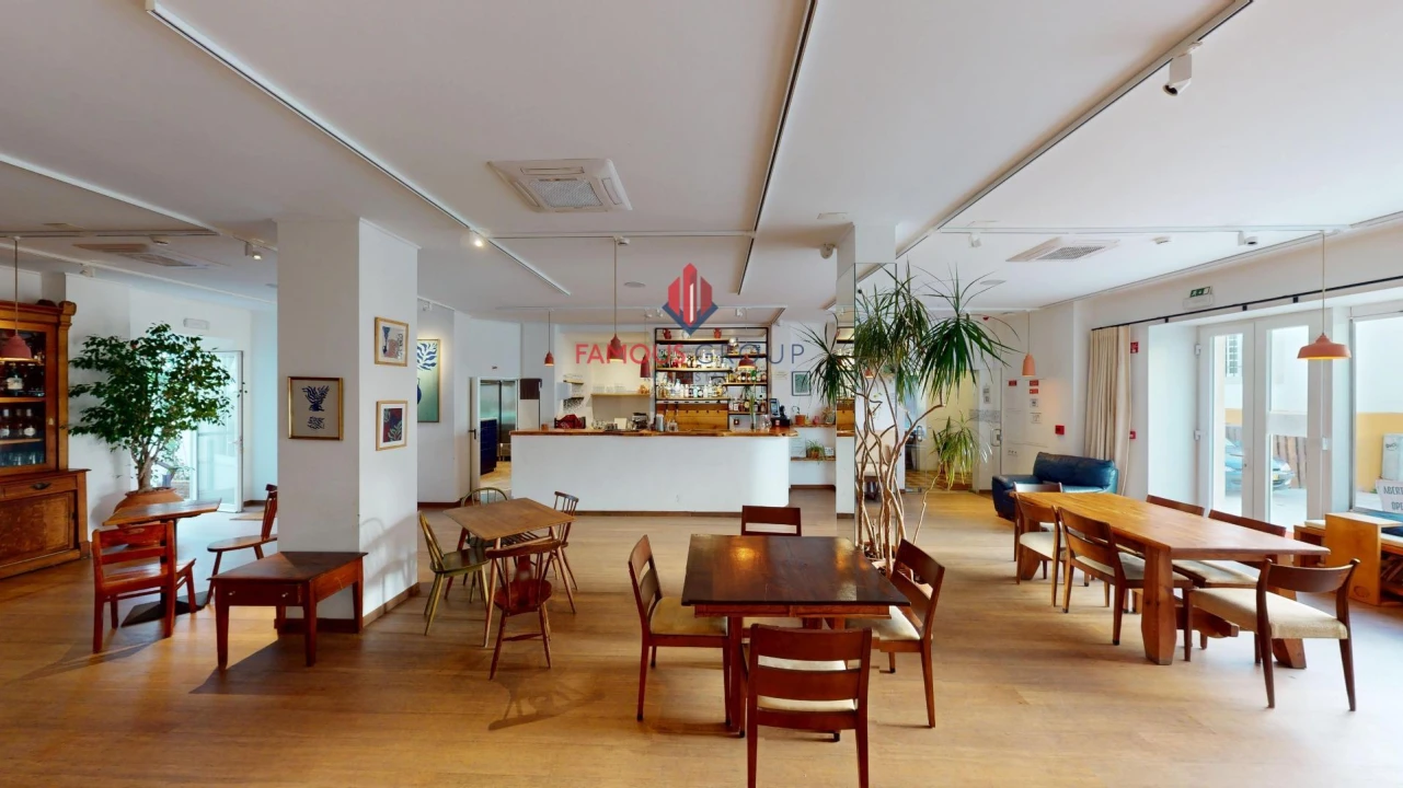 Moradia T8 para Venda em Portimão Foto 9