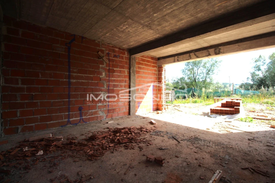 Moradia T4 para Venda em Colmeias e Memória Foto 21