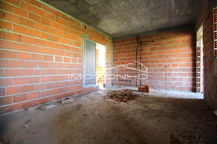 Moradia T4 para Venda em Colmeias e Memória Foto 6