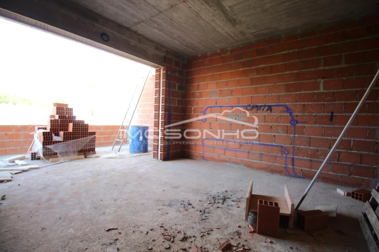 Moradia T4 para Venda em Colmeias e Memória Foto 16