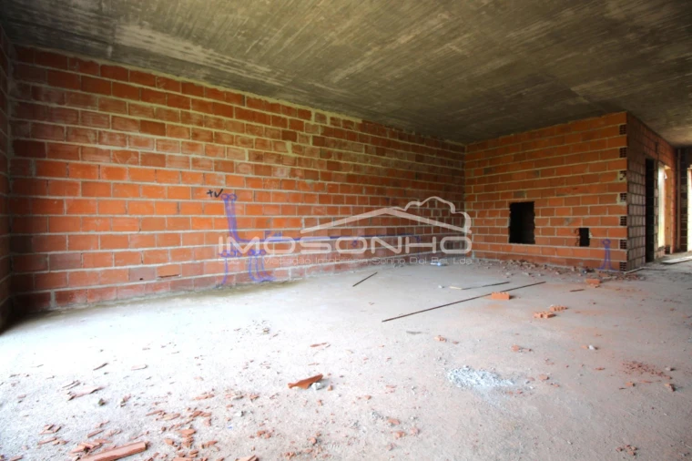 Moradia T4 para Venda em Colmeias e Memória Foto 7