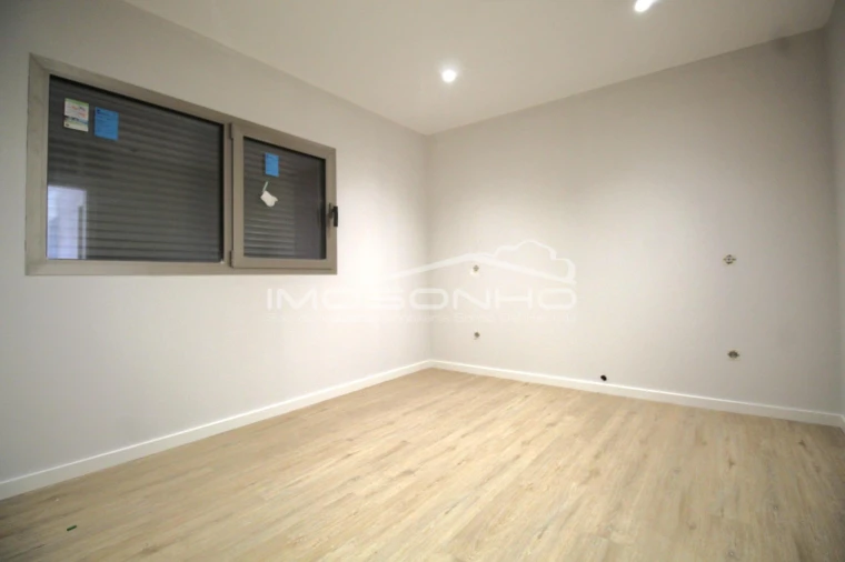 Moradia T4 para Venda em Batalha Foto 3