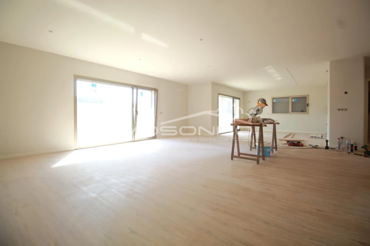 Moradia T4 para Venda em Batalha Foto 2