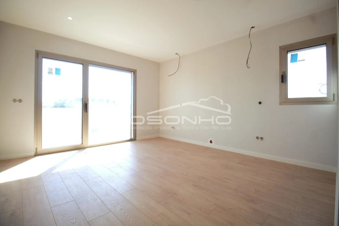 Moradia T4 para Venda em Batalha Foto 14