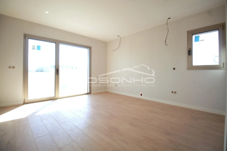 Moradia T4 para Venda em Batalha Foto 14