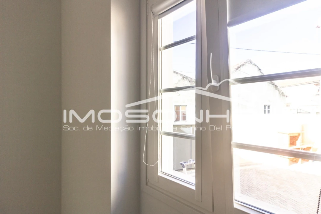 Moradia T5 para Venda em Valado dos Frades Foto 16