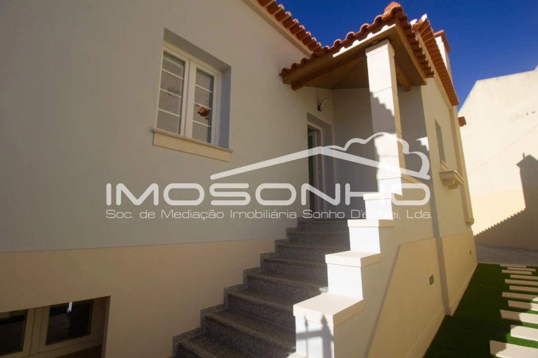 Moradia T5 para Venda em Valado dos Frades Foto 29