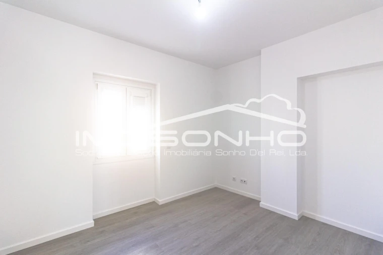 Moradia T5 para Venda em Valado dos Frades Foto 15