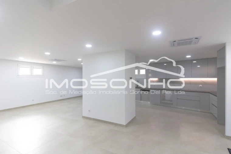 Moradia T5 para Venda em Valado dos Frades Foto 24