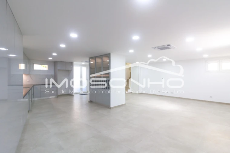 Moradia T5 para Venda em Valado dos Frades Foto 25