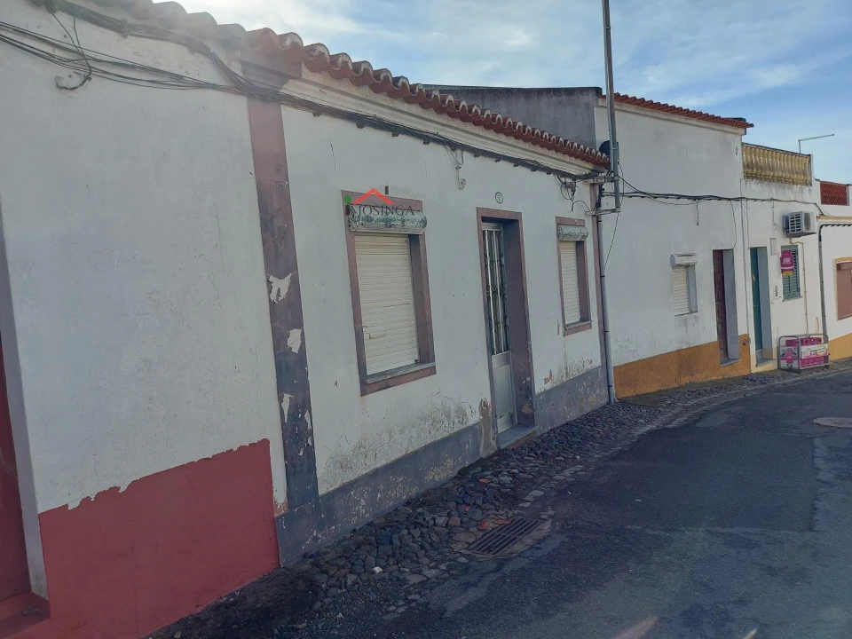 Moradia T4 para Venda em Ferreira do Alentejo e Canhestros Foto 2