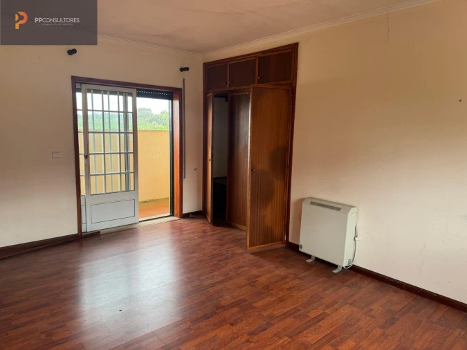 Moradia T3 para Venda em Moita Foto 4