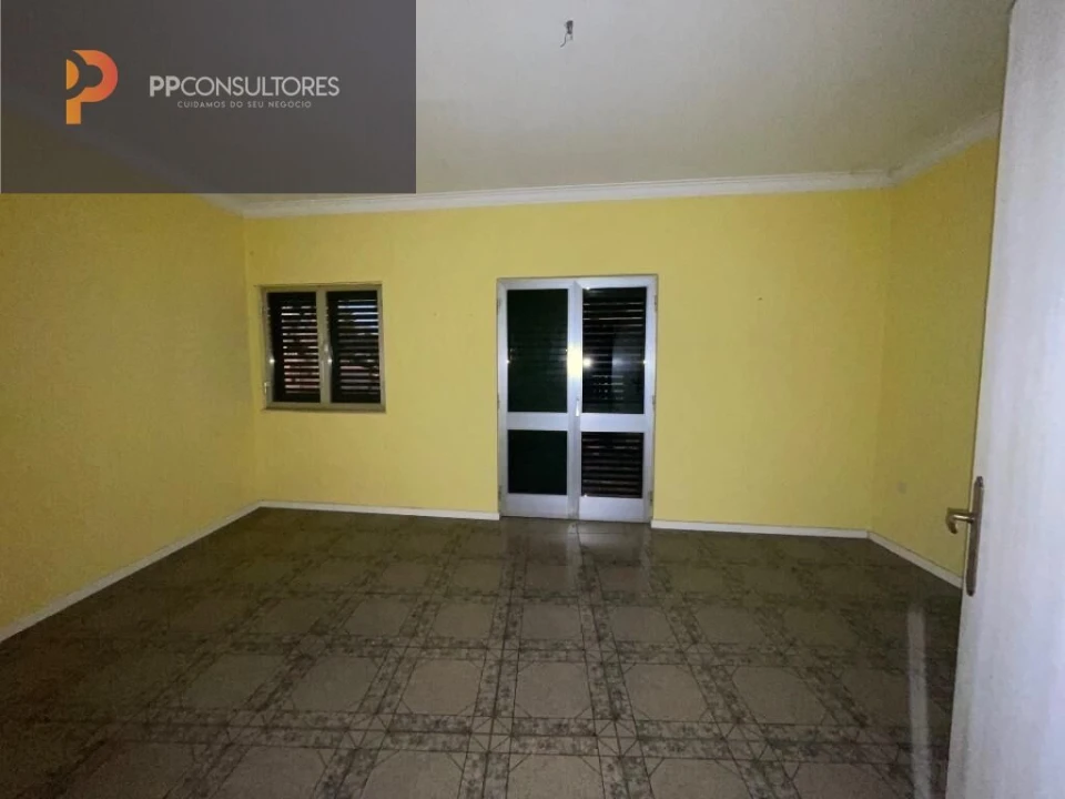 Moradia T5 para Venda em Abraveses Foto 8