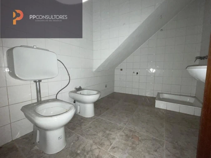 Moradia T5 para Venda em Abraveses Foto 17