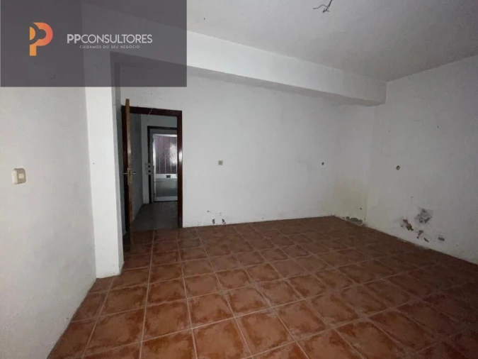 Moradia T5 para Venda em Abraveses Foto 18