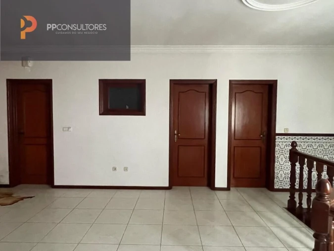 Moradia T5 para Venda em Abraveses Foto 24