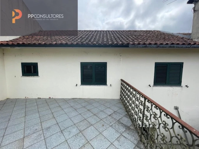 Moradia T5 para Venda em Abraveses Foto 36