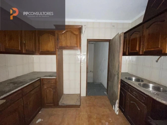 Moradia T5 para Venda em Abraveses Foto 7