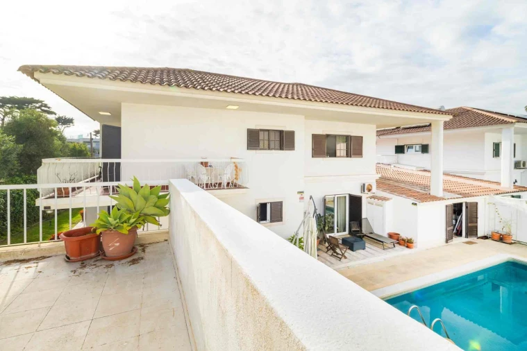 Moradia T5 para Venda em Carcavelos e Parede Foto 1