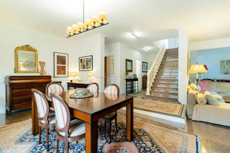 Moradia T5 para Venda em Carcavelos e Parede Foto 11