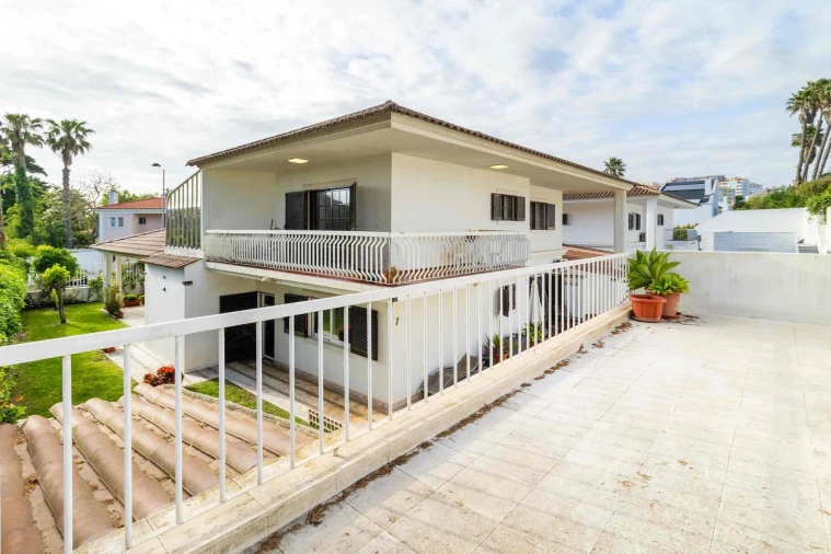 Moradia T5 para Venda em Carcavelos e Parede Foto 3