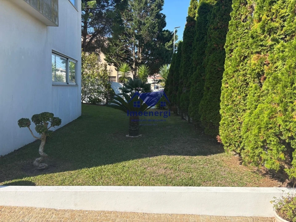 Moradia T3 para Venda em Arvore Foto 2