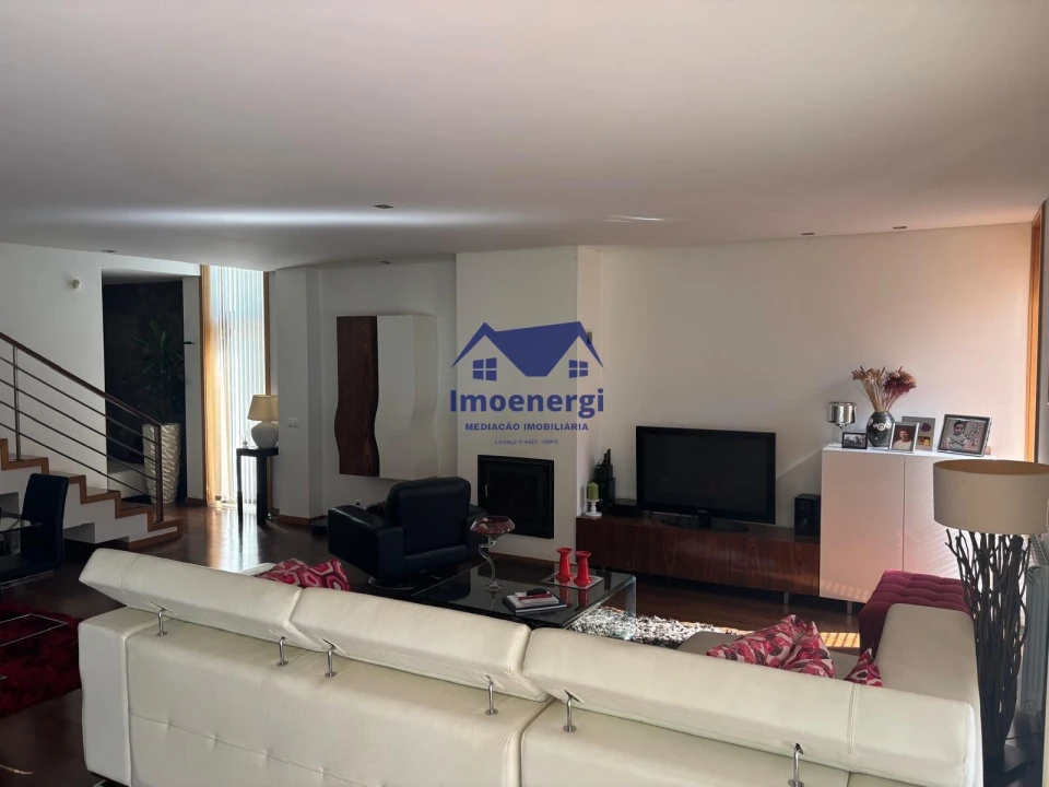 Moradia T3 para Venda em Arvore Foto 27