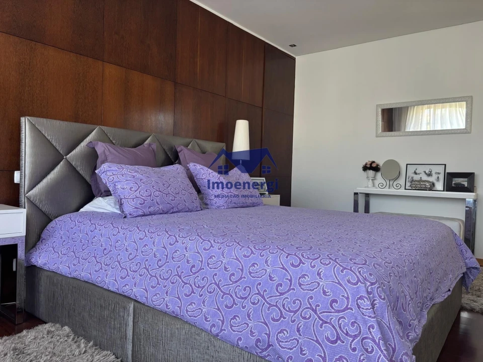 Moradia T3 para Venda em Arvore Foto 34