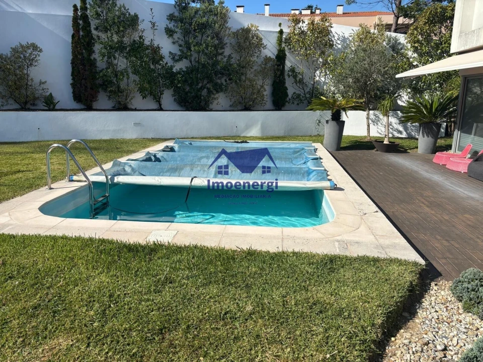 Moradia T3 para Venda em Arvore Foto 4