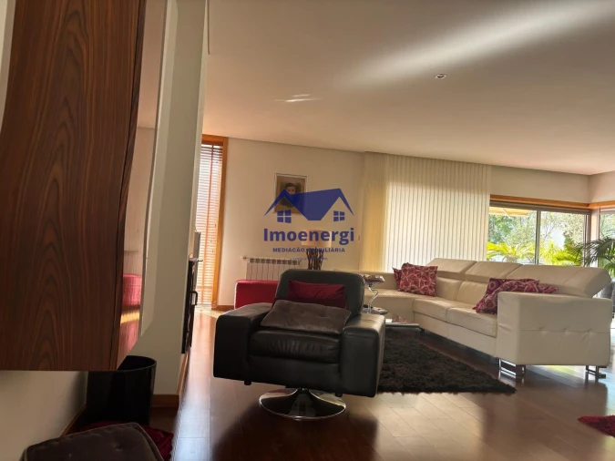 Moradia T3 para Venda em Arvore Foto 22