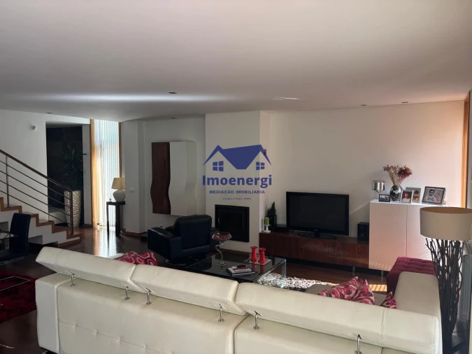 Moradia T3 para Venda em Arvore Foto 27