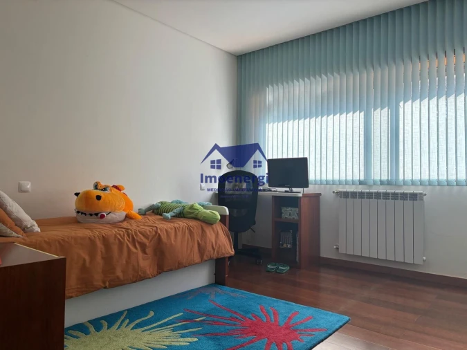 Moradia T3 para Venda em Arvore Foto 36