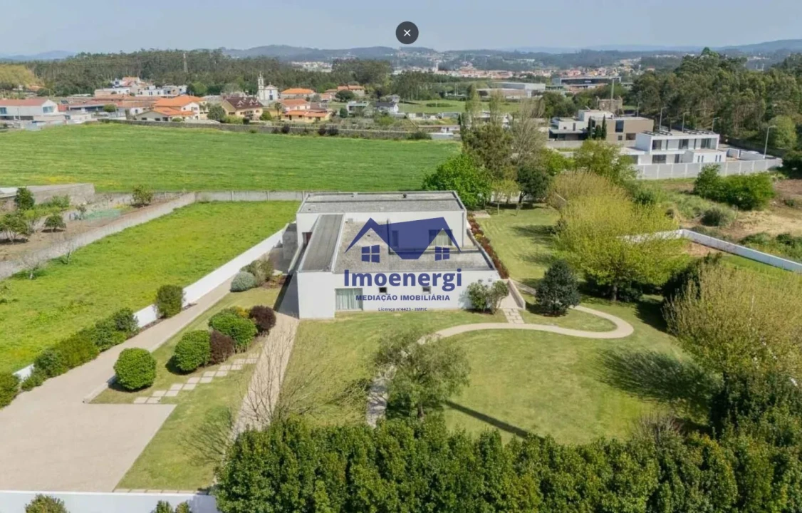 Moradia T5 para Venda em Póvoa de Varzim, Beiriz e Argivai Foto 1