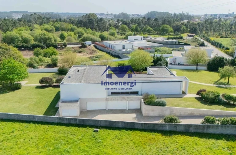 Moradia T5 para Venda em Póvoa de Varzim, Beiriz e Argivai Foto 27