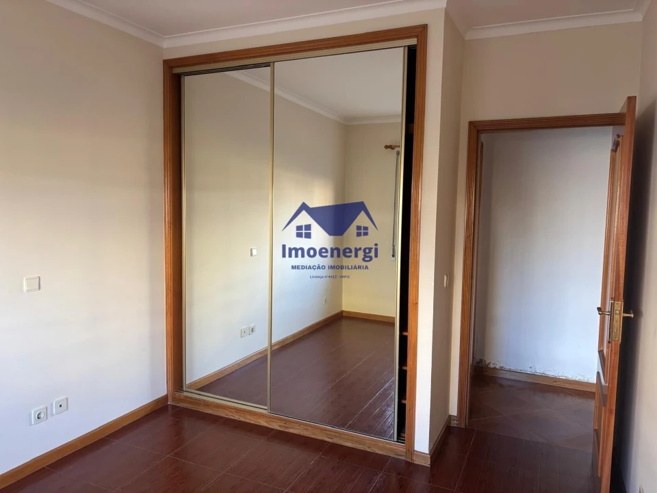 Moradia T3 para Venda em Guilhabreu Foto 5