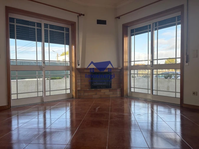 Moradia T3 para Venda em Guilhabreu