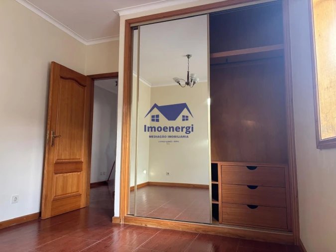 Moradia T3 para Venda em Guilhabreu Foto 10