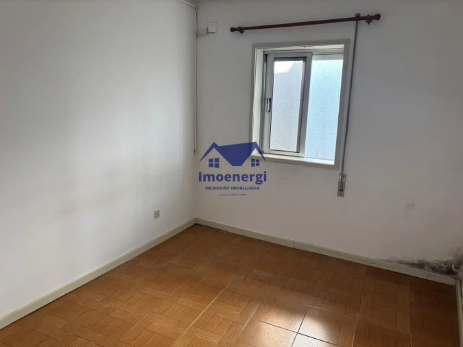 Moradia T3 para Venda em Guilhabreu Foto 20