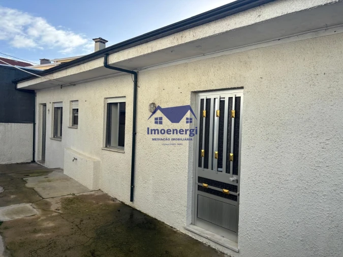 Moradia T3 para Venda em Guilhabreu Foto 26