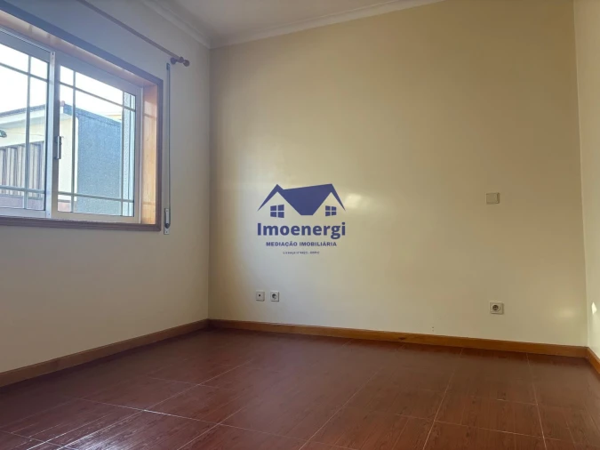 Moradia T3 para Venda em Guilhabreu Foto 8