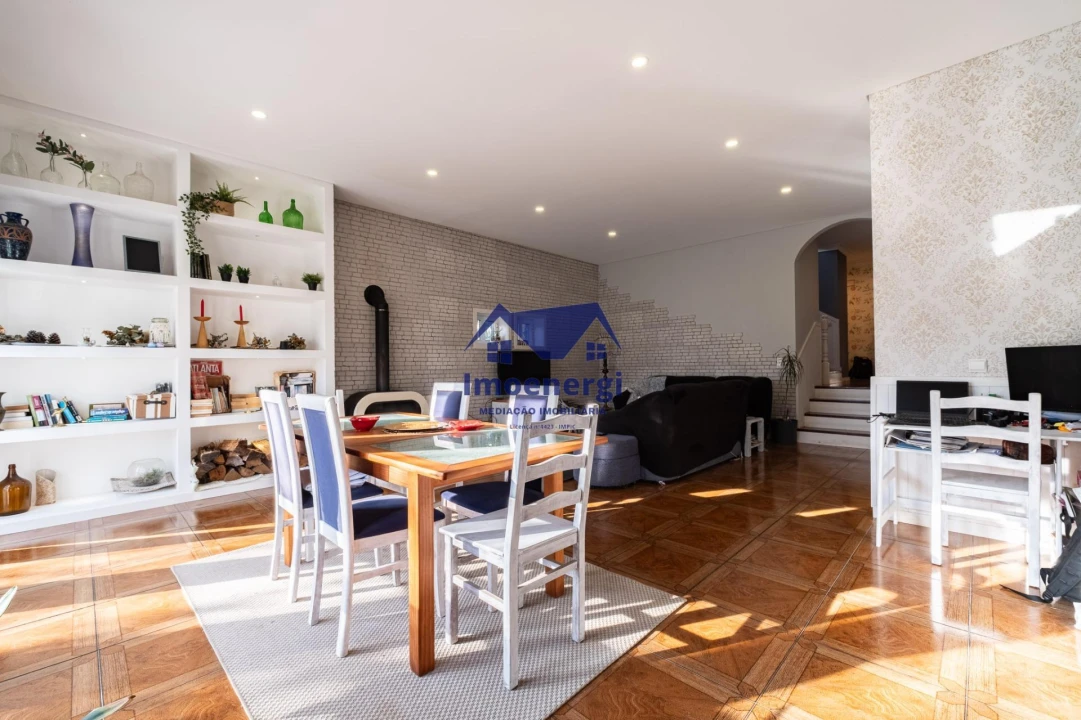 Moradia T4 para Venda em Fornelo e Vairão Foto 10