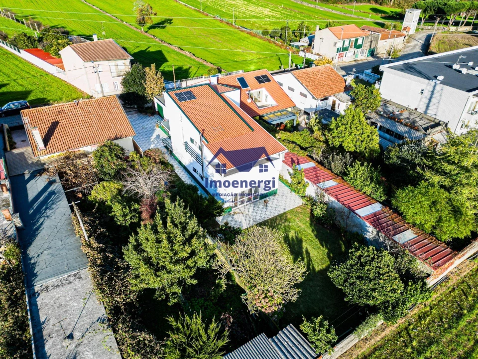 Moradia T4 para Venda em Fornelo e Vairão Foto 41