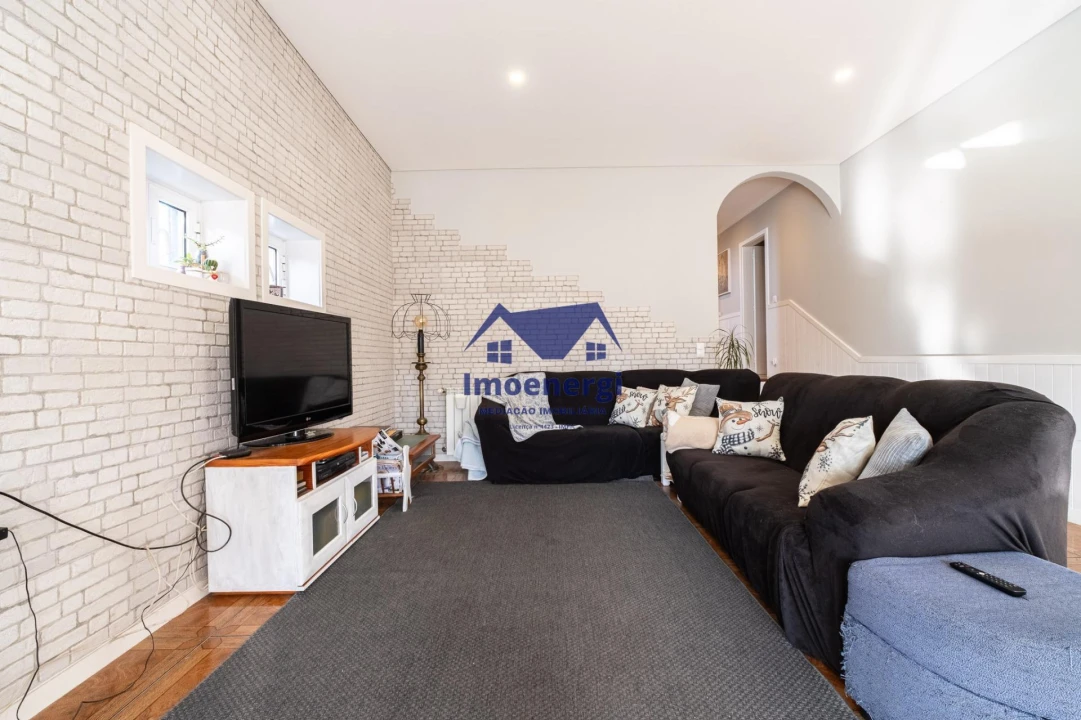 Moradia T4 para Venda em Fornelo e Vairão Foto 8