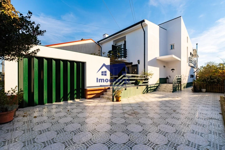 Moradia T4 para Venda em Fornelo e Vairão Foto 37