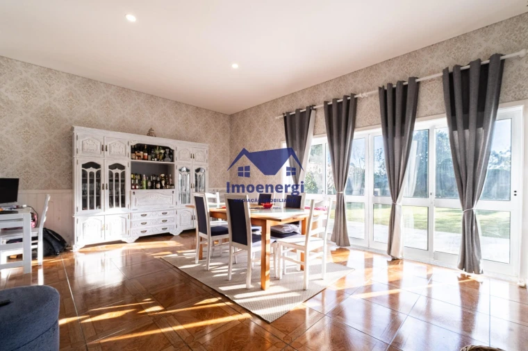 Moradia T4 para Venda em Fornelo e Vairão Foto 9